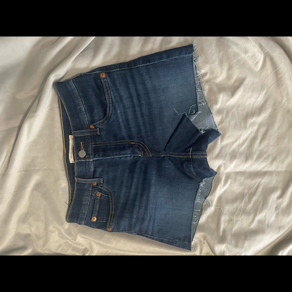 Levi high rise shorts
